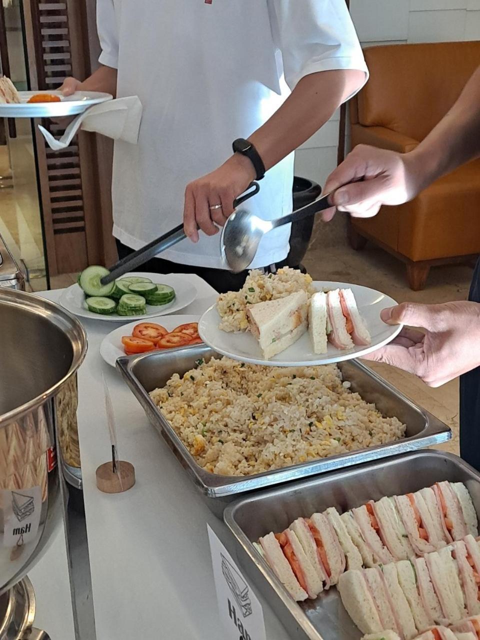 Thomson Residence Hotel Банкок Екстериор снимка